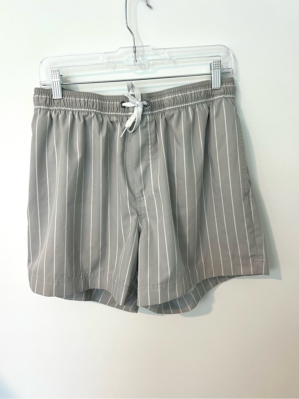 Nordstrom Men's Gray White Stripe Swim Trunks Size Large
